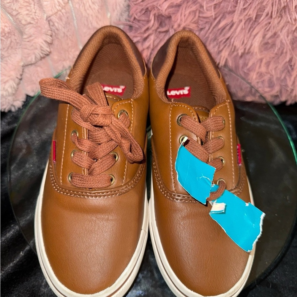 Levi's Brown Sneakers Classic Lace-Up Design